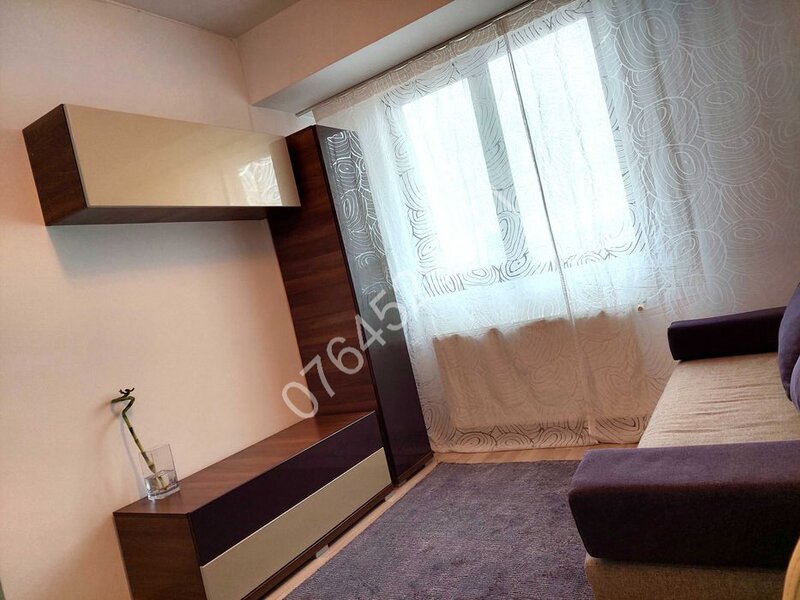 Bucurestii Noi, Str. Izbiceni, bloc 2014,la 7 minute metrou Jiului,renovat.